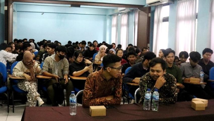 Himaka UMBY Gelar Seminar Nasional, Mengenalkan Bahasa Pemrograman